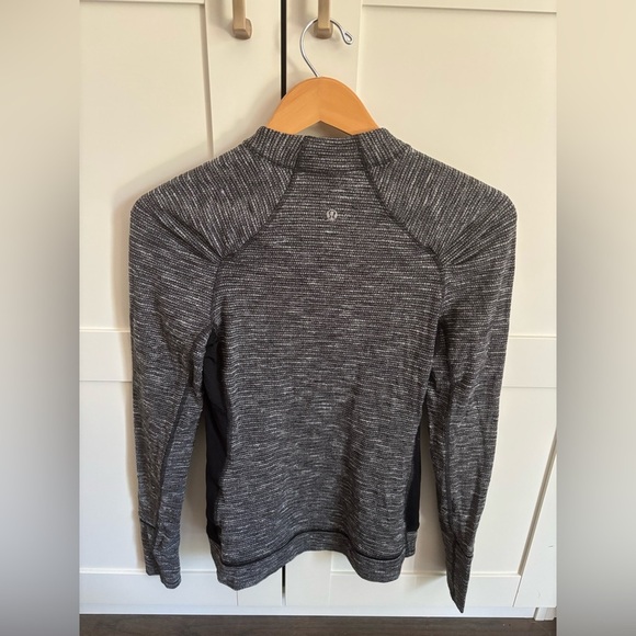 Lululemon Think Fast Pullover Long Sleeve Top Black and Gray Size 6 - Picture 2 of 3